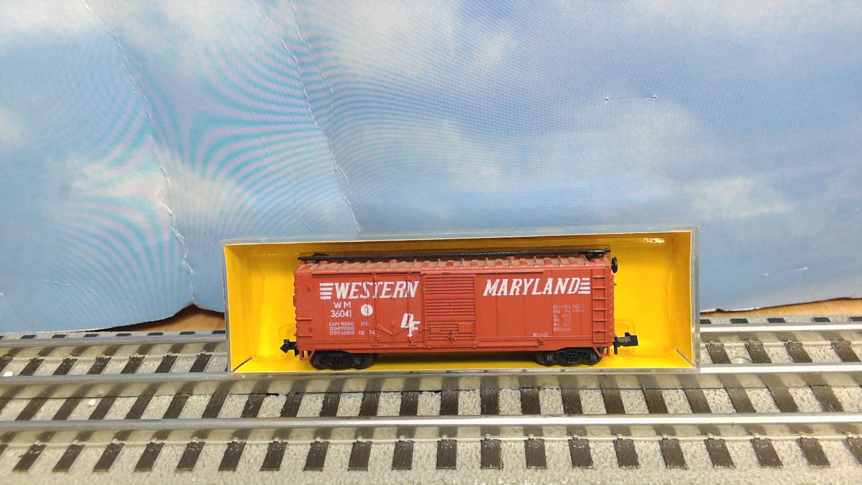 AHM 4322 BOX CAR Western Maryland
