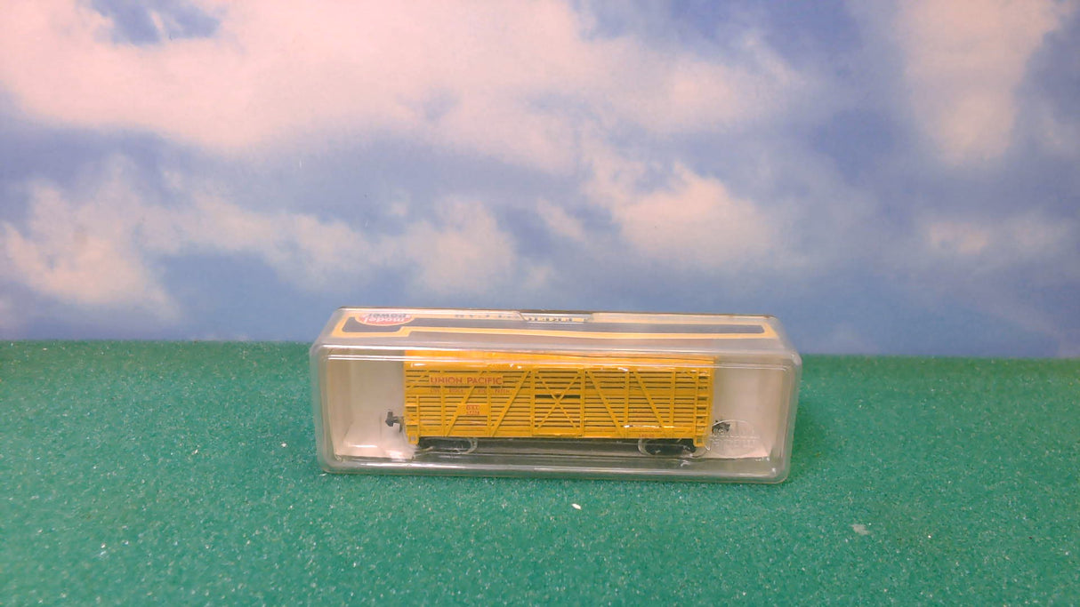 MODEL POWER N-Scale #3384 Union Pacific 40' Reefer Up Freight