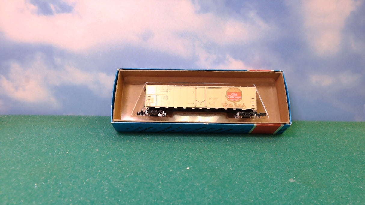 CON-COR 1675L N-Scale 50' Modern Reefer OLD CHICAGO BEER