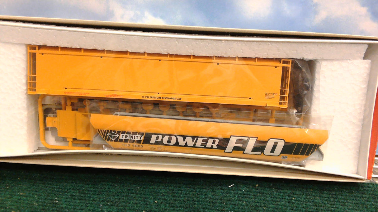 WALTHERS HO SCALE PD COVER HOPPER TRINITY DEMO #5000 932-5807
