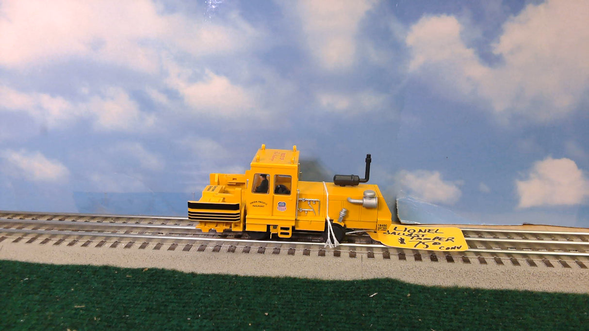 Lionel LNL6-18490 Union Pacific Ballast Tamper