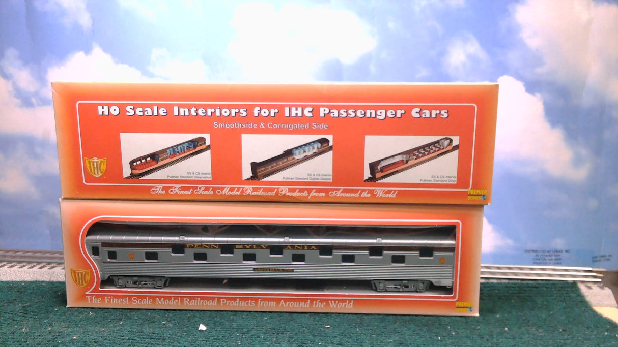IHC HO Pennsylvania Corrugated Sleeper Car with Interior #47746