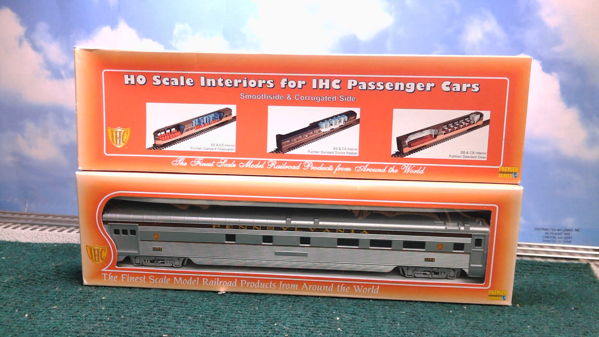 IHC HO PENNSYLVANIA CORRUGATED COMBINE CAR WITH INTERIOR #47744