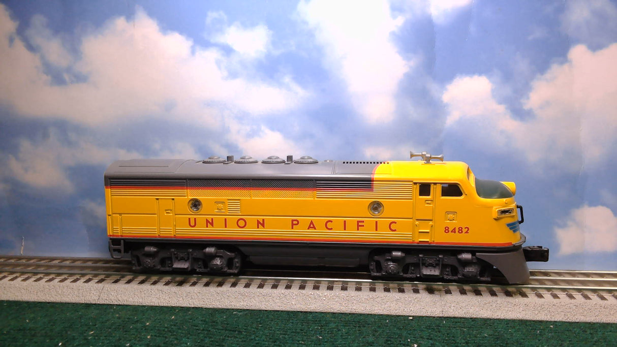 LIONEL UNION PACIFIC F3-A POWERED & DUMMY UNITS WITH DUMMY B-UNIT AND PASSENGER CAR SET LNL6-8480