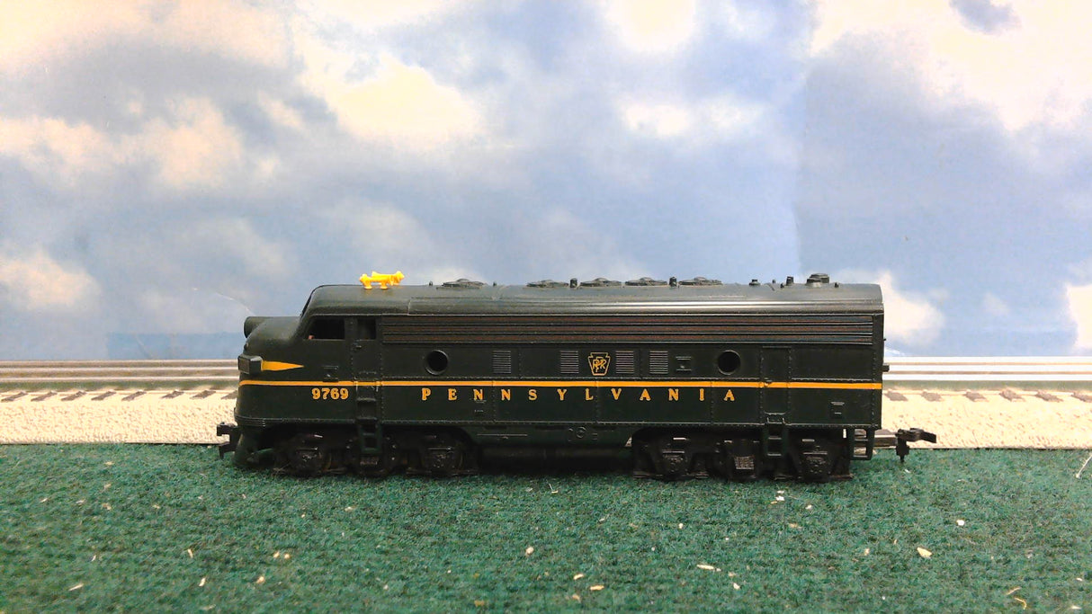 TYCO 9769 HO Scale Pennsylvania Railroad diesel engine