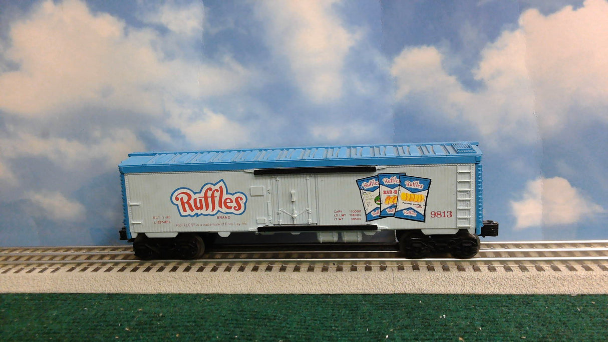 Lionel 6-9813 O Gauge Ruffles Potato Chips Billboard Reefer Car #9813