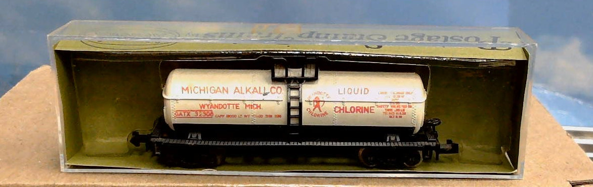 AURORA POSTAGE STAMP TRAINS 4884 TANK CAR