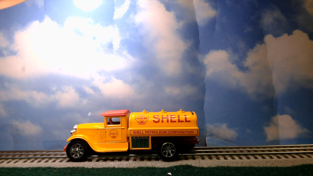 SCALE MODELS SHELL OIL GB-4099 DIE-CAST 1931 STERLING SHEL PETROLEUM CORPORATION TANKER