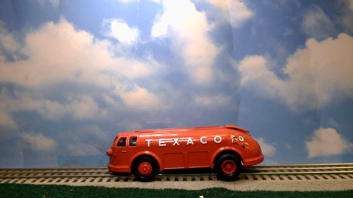 ERTL B195 DIE-CAST TEXACO 1934 DIAMOND T TANKER BANK