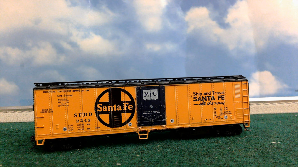 Athearn HO Santa Fe 50' Reefer Car