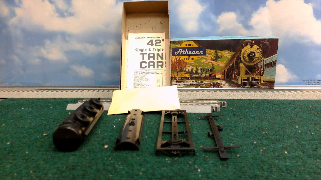ATHEARN HO SCALE 1506 KOPPERS THREE DOME TANK CAR KIT