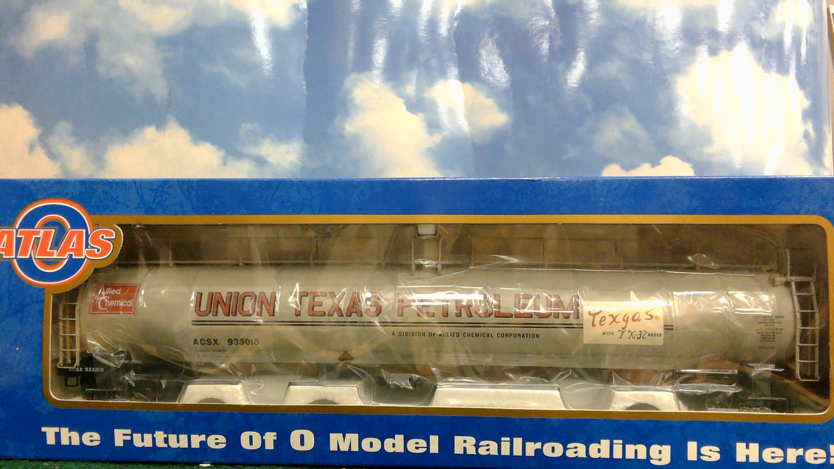 Atlas 6406 O Union Texas Petroleum ACF 33,000 Gal. Tank Car