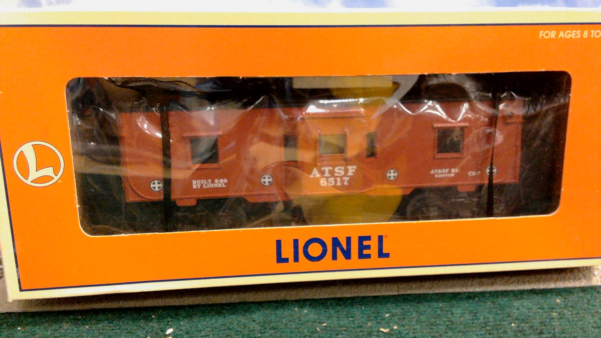 Lionel 6-19732 O Gauge AT&SF Bay Window Caboose #6517