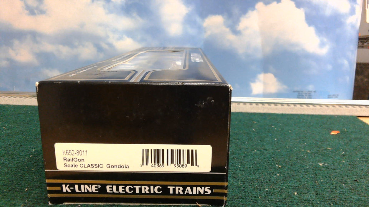 K-Line K652-8011 O Gauge Railgon Classic Gondola with Junk Load