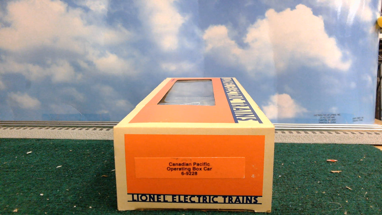 LIONEL 6-9228 CANADIAN PACIFIC OPERATING BOX CAR