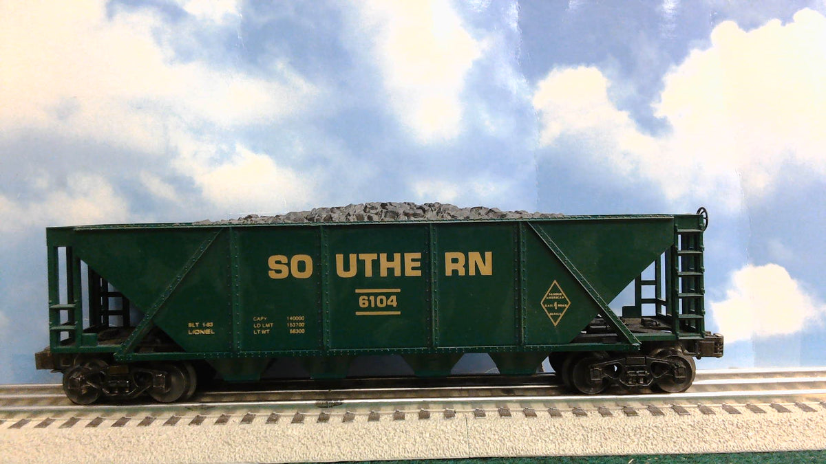 LIONEL 6104 SOUTHERN HOPPER WITH LOAD