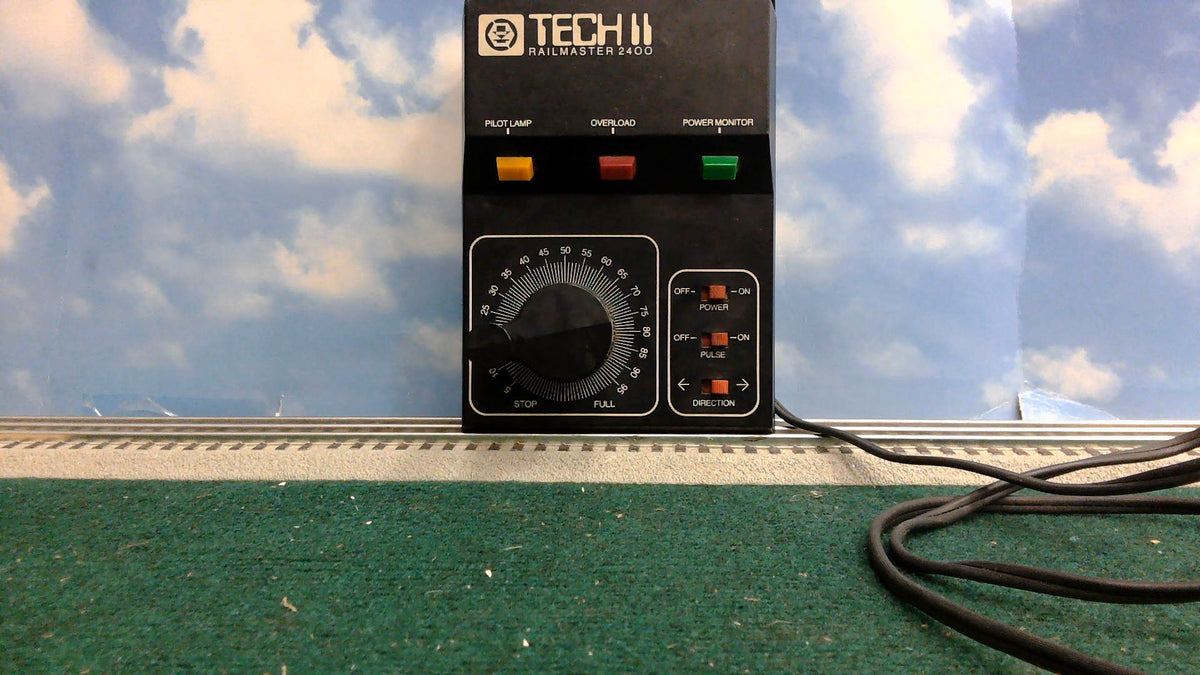 MRC Tech II Loco-motion 2400 Analog Model DC Train Control