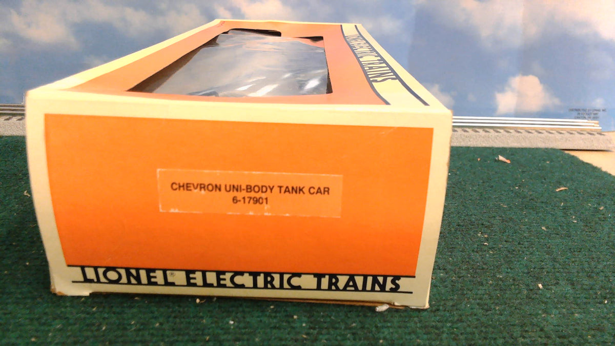 LIONEL 6-17901 CHEVRON UNI-BODY TANK CAR