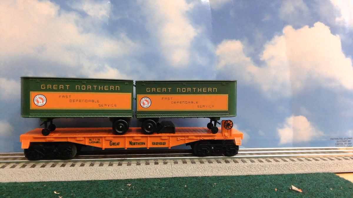 LIONEL 6-9282 GREAT NORTHERN FLAT CAR WITH TRAILERS