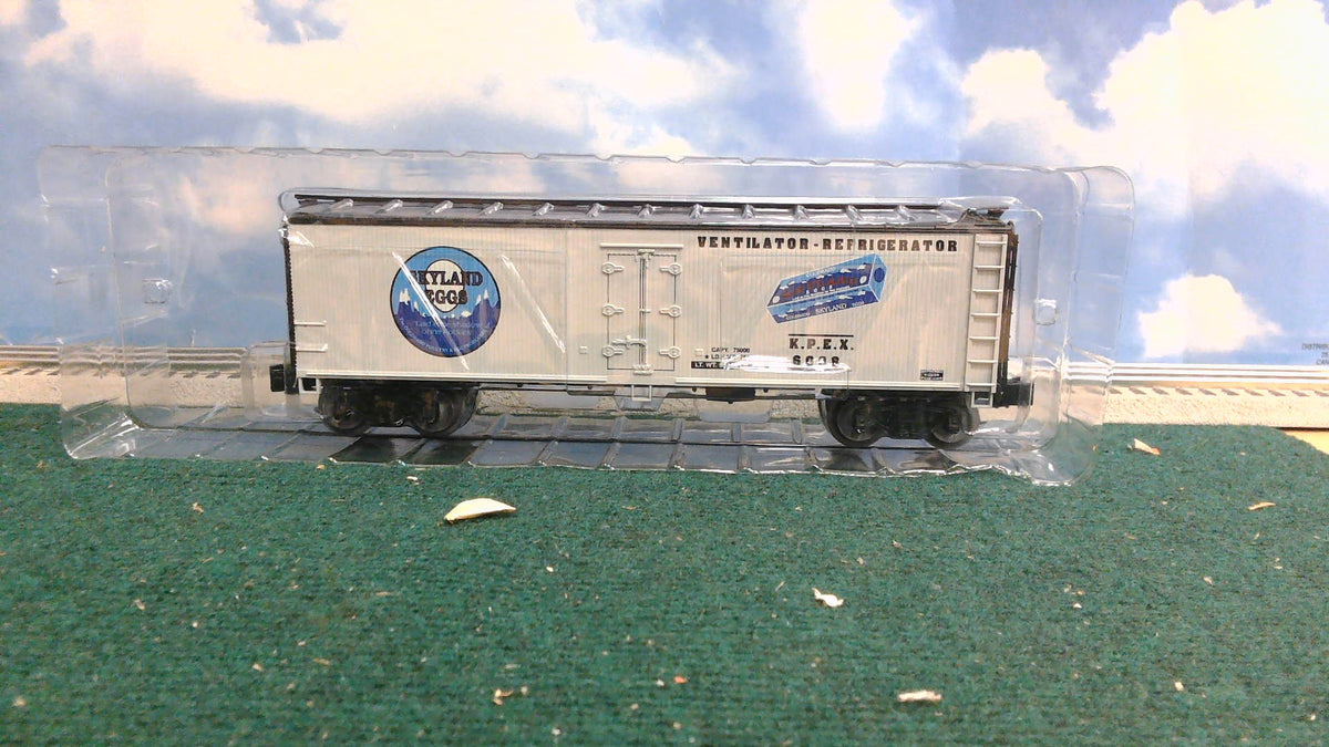 WEAVER U3117 WOOD SIDE REFRIGERATOR CAR SKYLAND EGGS