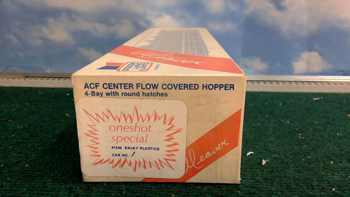 WEAVER 52768 ACF CENTER FLOW COVERED HOPPER 4-BAY WITH ROUND HATCHES 3-RAIL