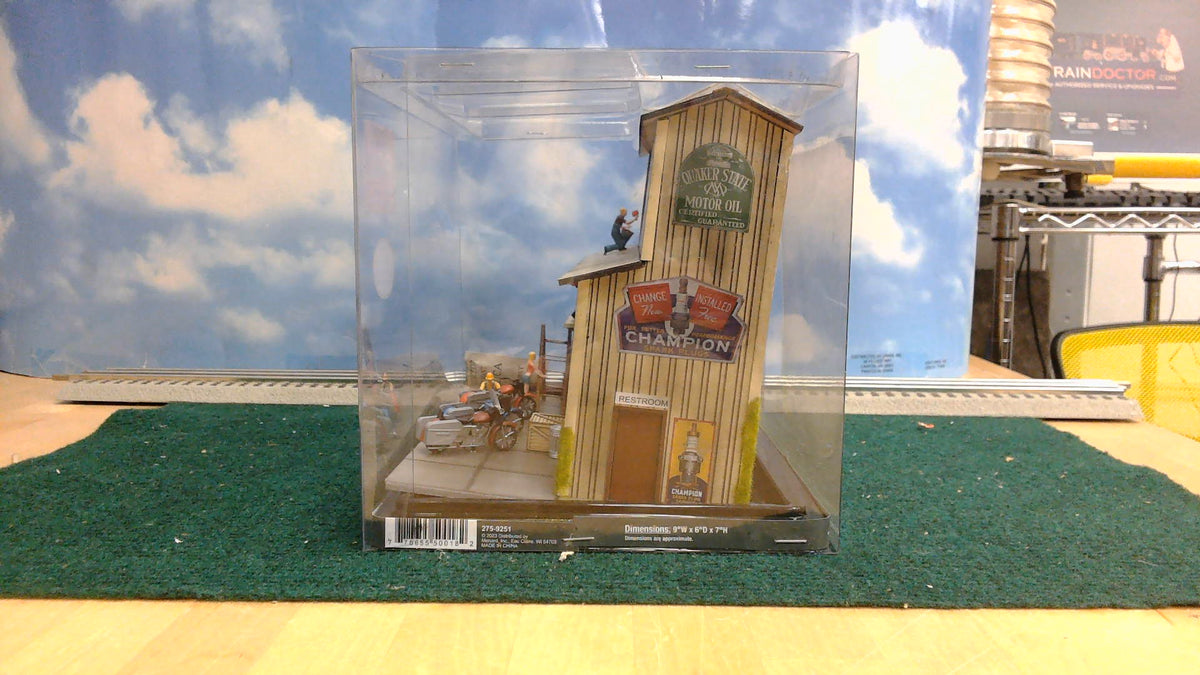 MENARDS 275-9251 MOE'S CYCLE SHOP O-SCALE