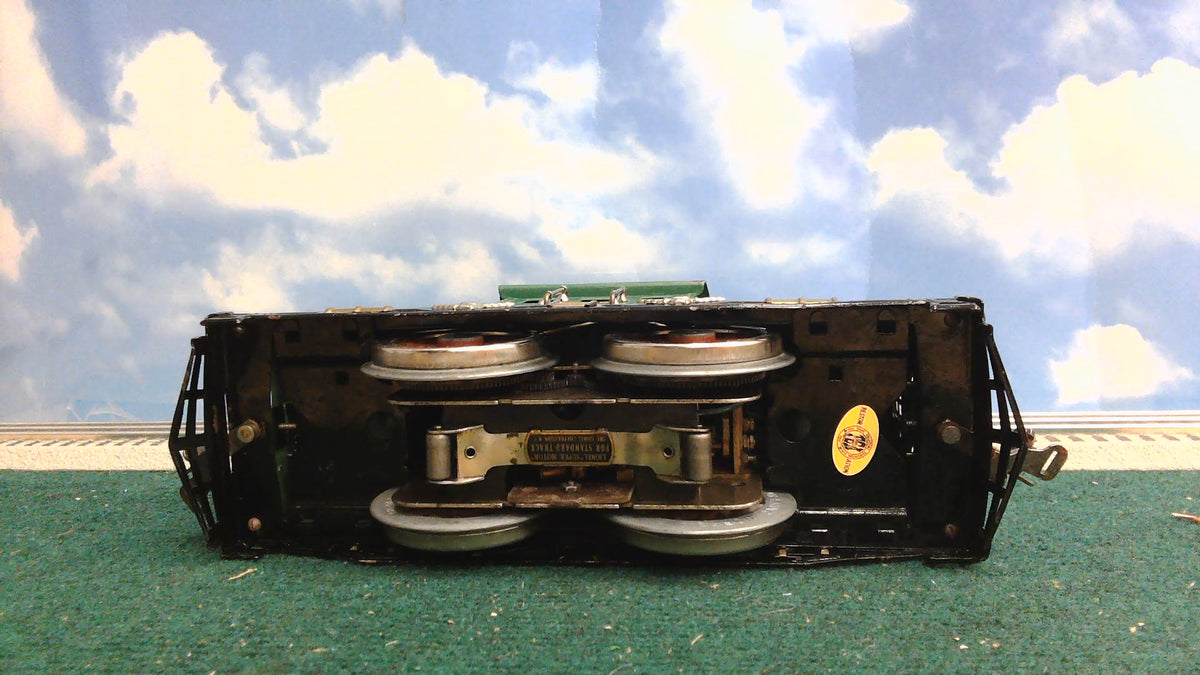 LIONEL #10E STANDARD GAUGE ENGINE W/ 4 CAR PASSENGER CAR SET