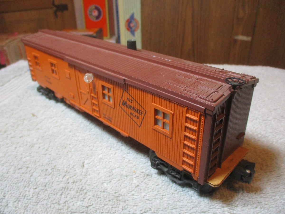 Lionel 6-19656 Milwaukee Road Bunk Car With Operating Smokestack