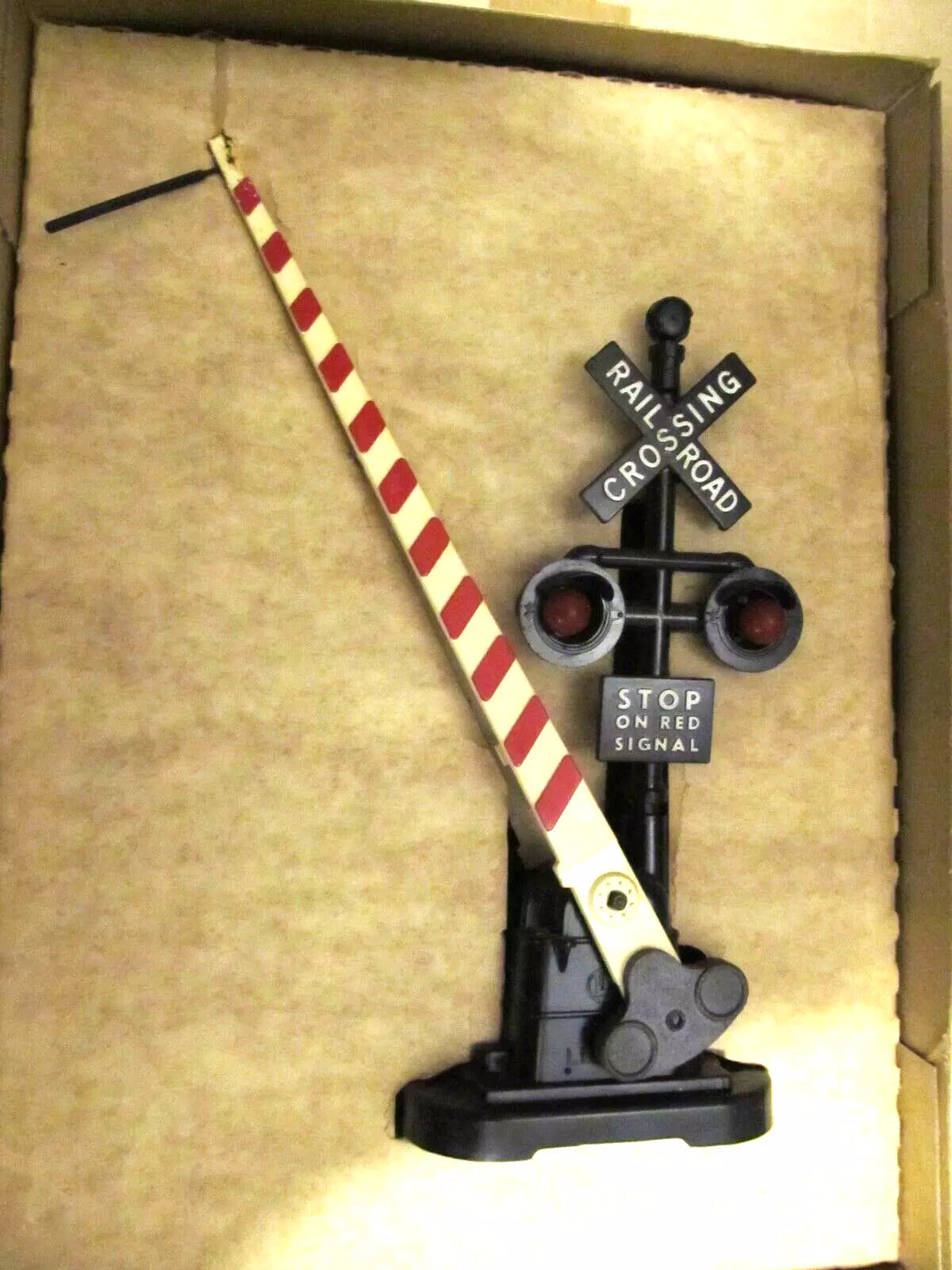 Lionel 6-2162 027 Guage Automatic Crossing Gate and Signal