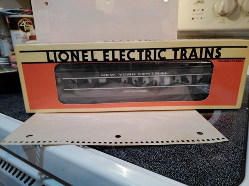 Lionel New York Central Dining Car 6-16089