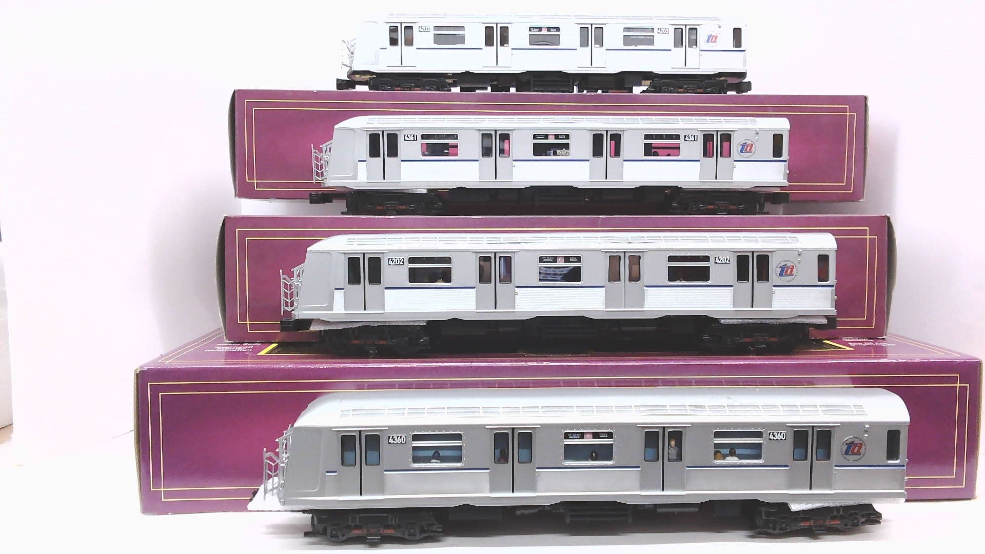 MTH Premier 20-2717-1: R40 4-Car Subway Set with Proto-Sound 2.0