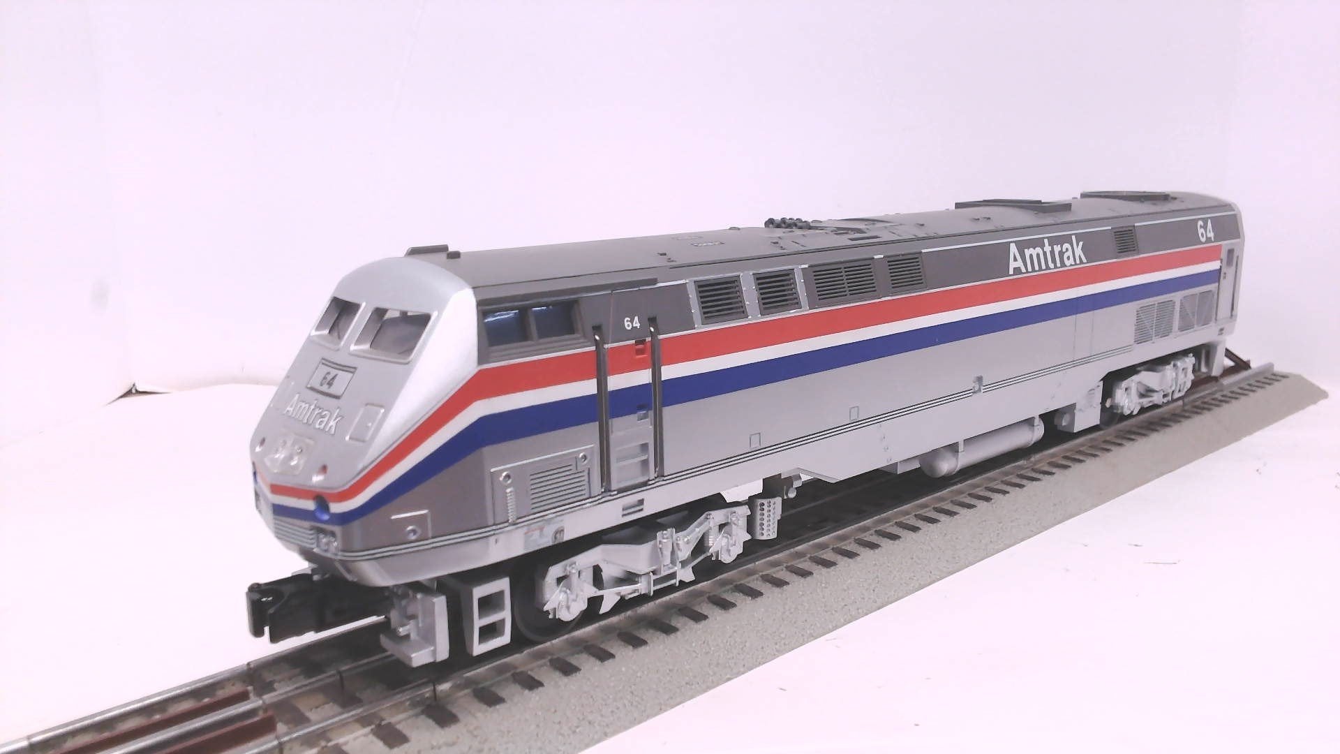 MTH Premier 20-2189-1: Amtrak Genesis P42 Diesel (Upgraded to PS